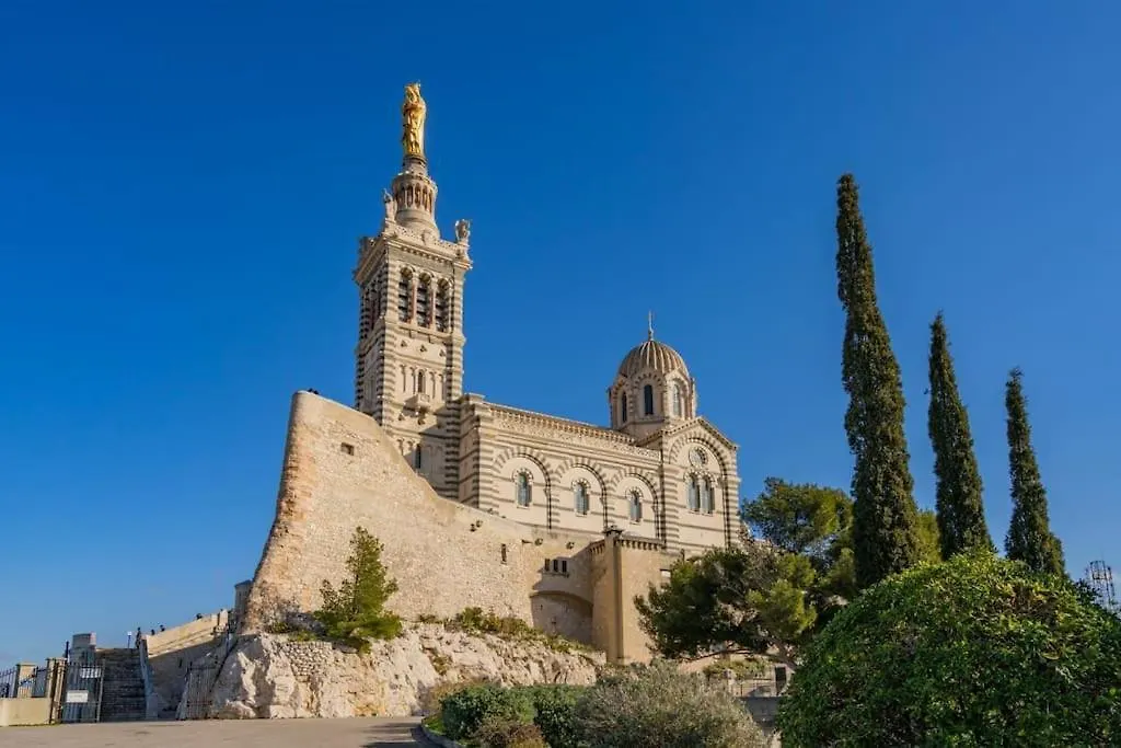 Le Rooftop Saint Charles Parking Prive Marseille